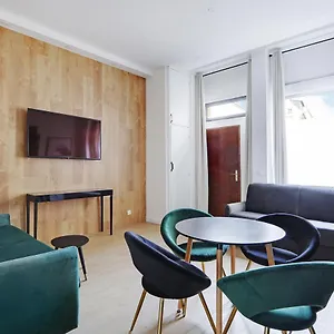 pick-a-flats-apartment-in-bastille-rue-du-petit-musc.fr-paris.fr/